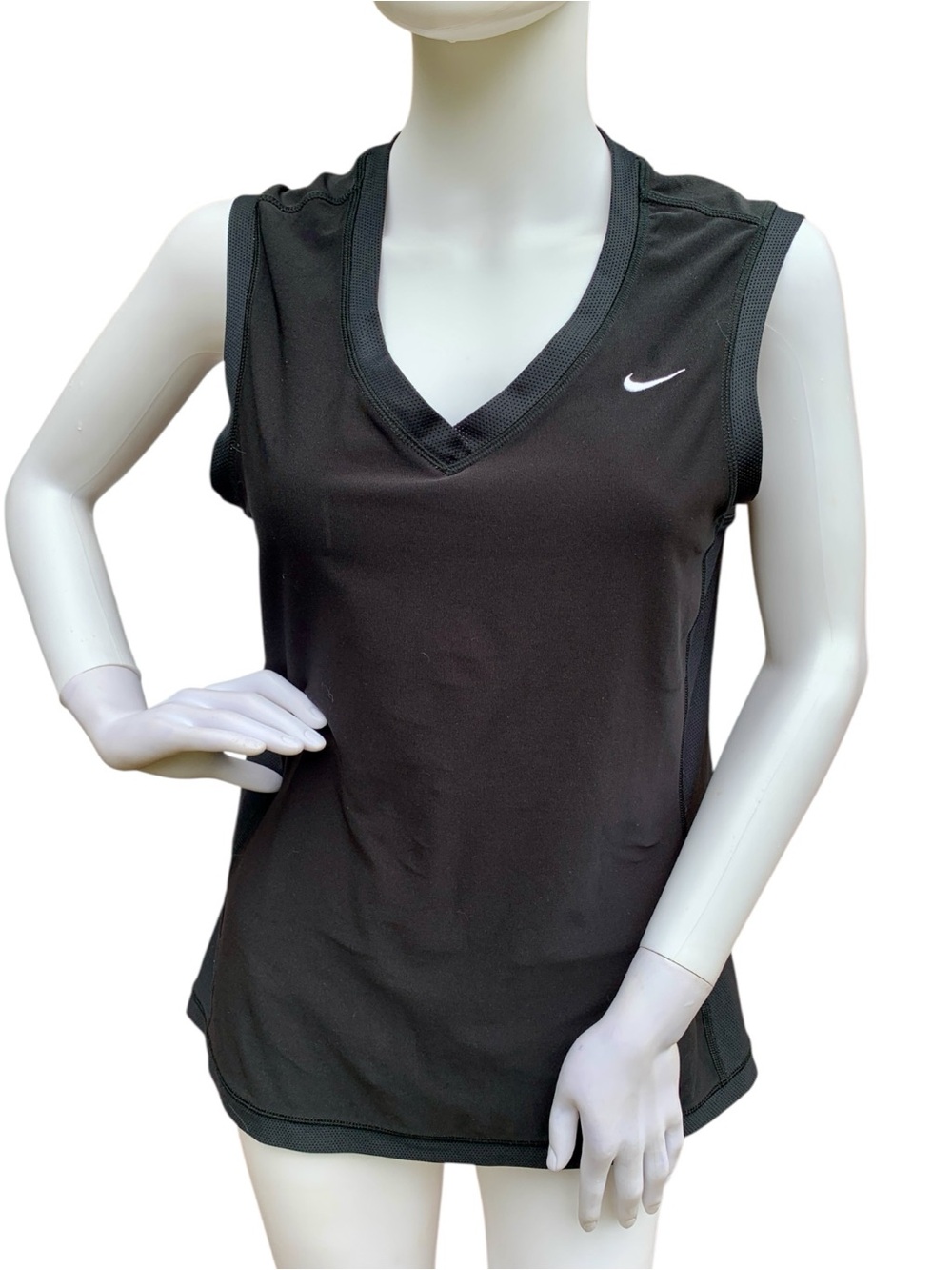 Nike Black V-Neck Dri-Fit Performance Tank with White Swoosh Size Medium